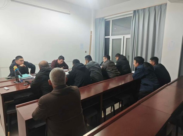 041762242089603650.jpg 张家峁项目部召开消防宣传月专题部署会议.jpg