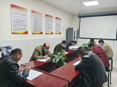 柠条塔项目部员工复工复产安全教育培训.jpg